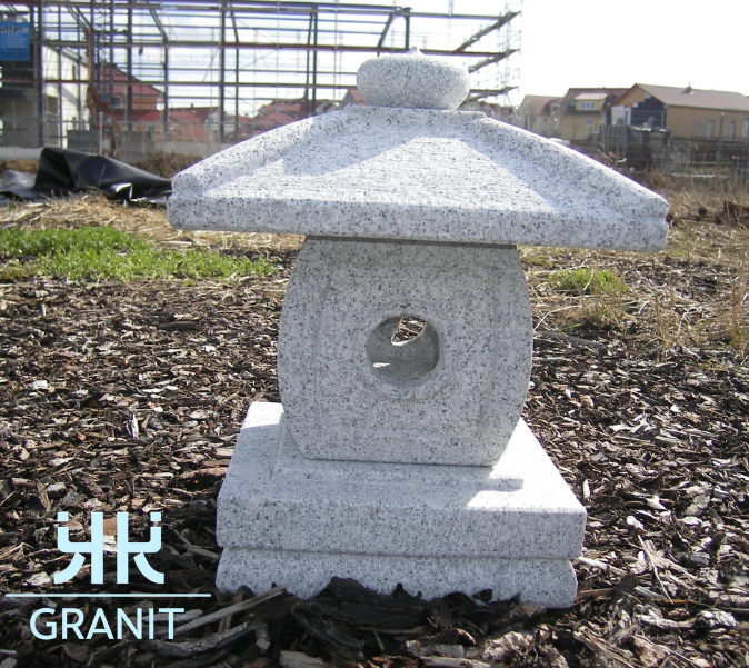 Tenka Chaya aus massivem Granit – Handgefertigte japanische Steinlaternem