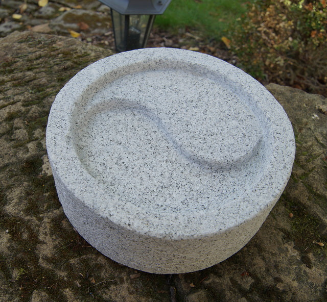 Ying Yang Vogeltränke