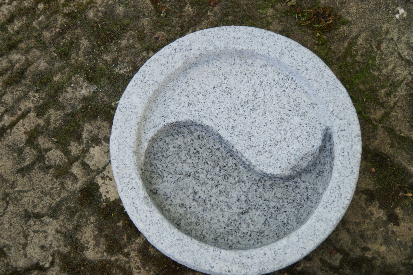 Ying Yang Vogeltränke