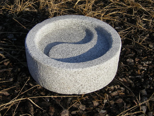 Ying Yang Vogeltränke